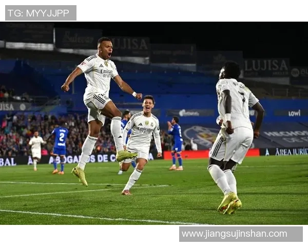 姆巴佩怒斥裁判！皇马三连平丢榜首，西甲争冠悬念迭起！